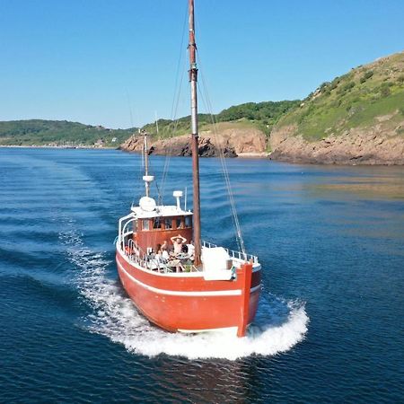 Varra Water - Unique Boat Accomodation - Bornholm Neksø Esterno foto